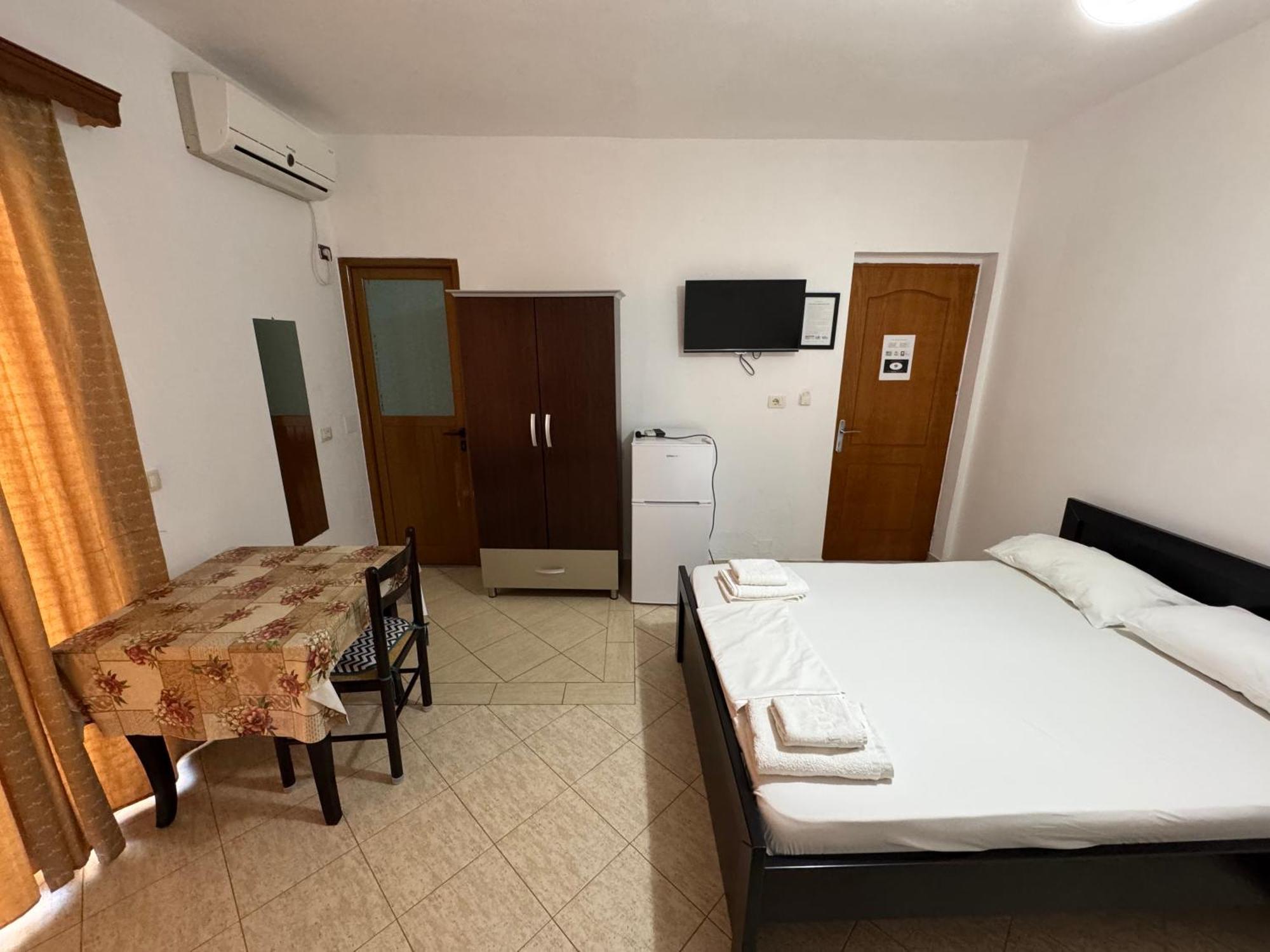 Center & Pool Villa *