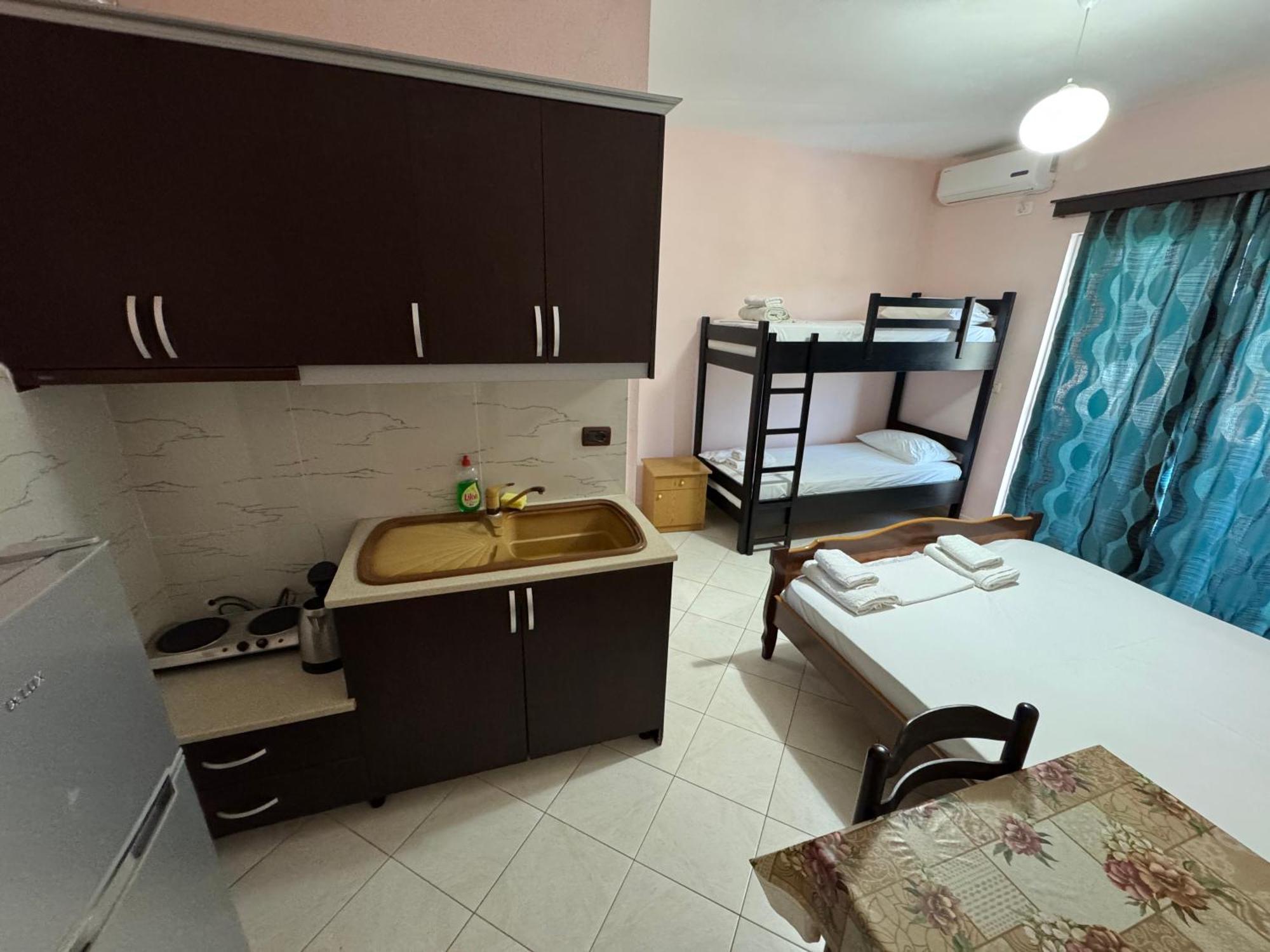 Center & Pool Villa Ksamil