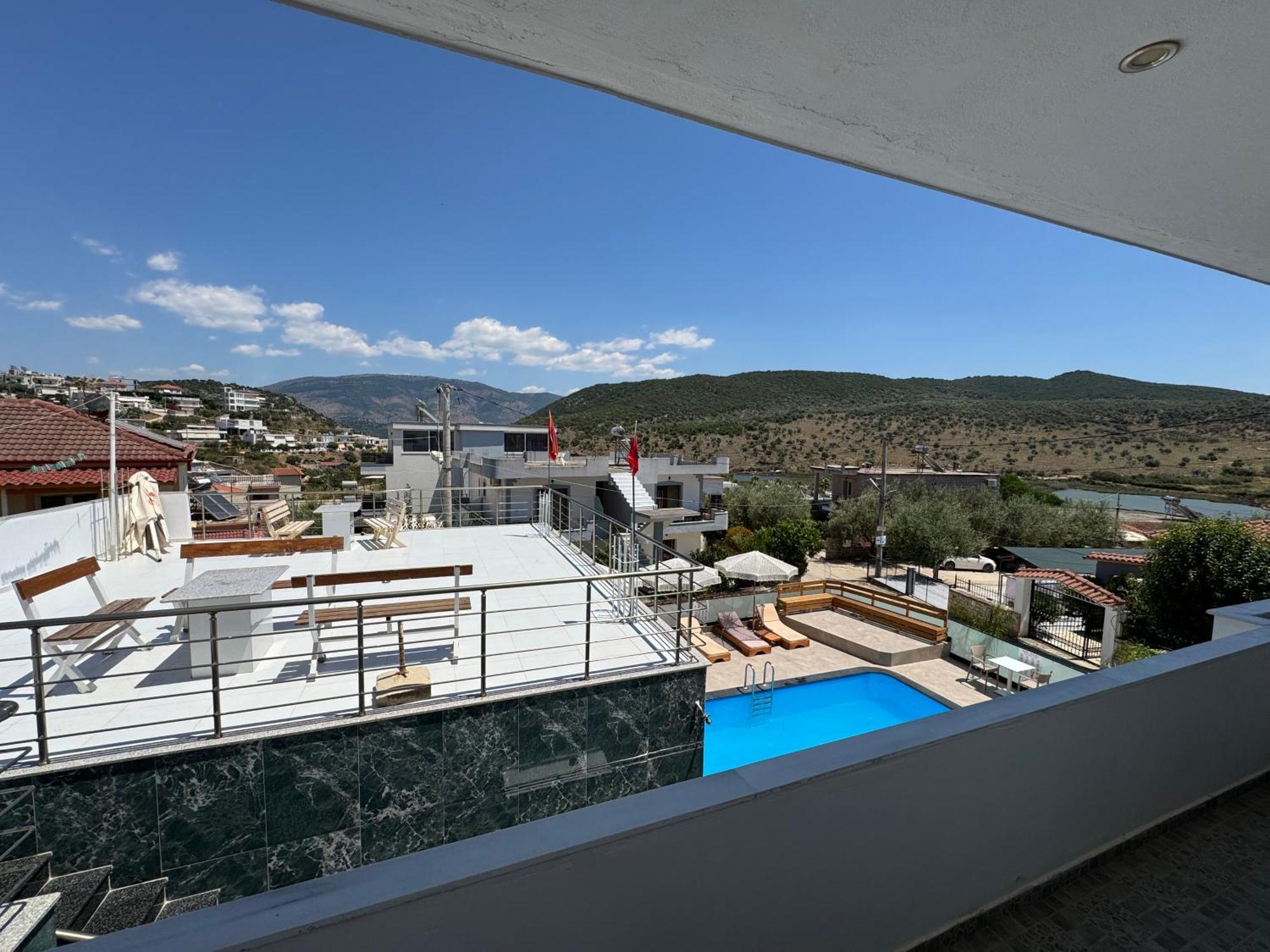 Center & Pool Villa *