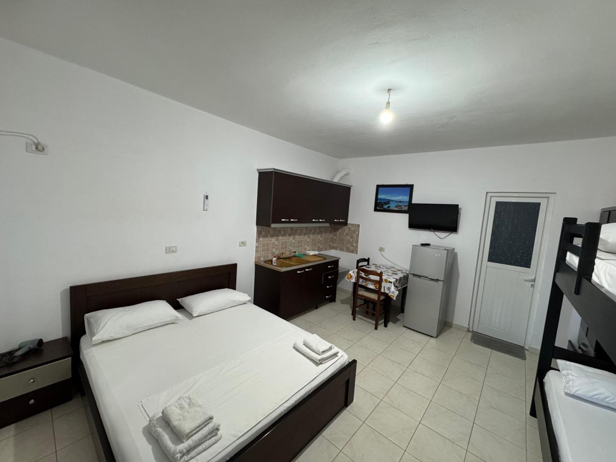 Center & Pool Villa Ksamil