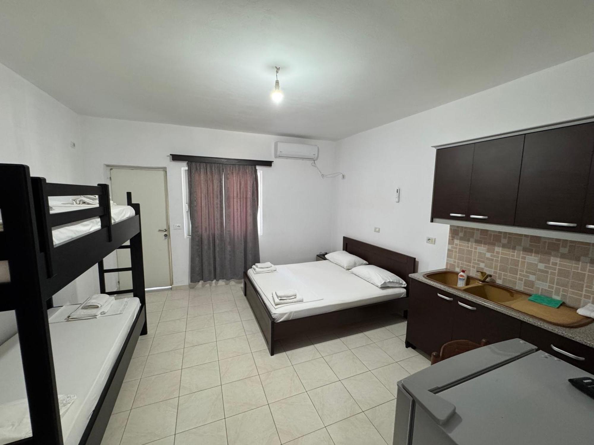 Center & Pool Ksamil